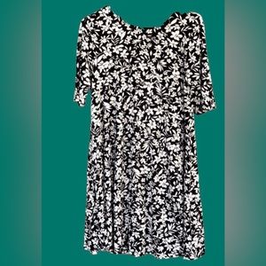 💙old navy floral knee length dress size M